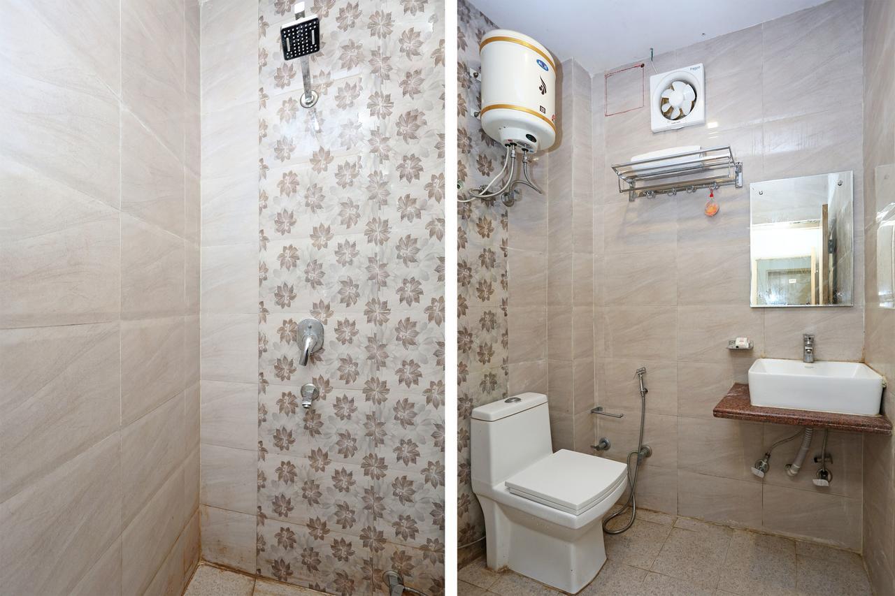 Oyo 9233 Hotel Cottage Lord Krishna New Delhi Exterior photo
